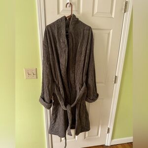 Land’s End Women’s Terry Cloth Bathrobe. Size Large, barely worn, gray